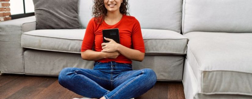 Quien oye a Dios, se sujeta y Lo anuncia