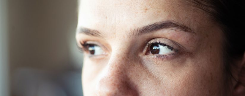 Olhar de forma crítica