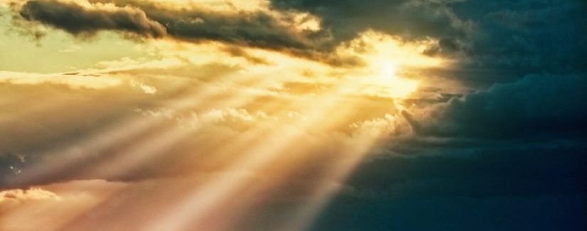 Deus ouve, vê e confere os planos